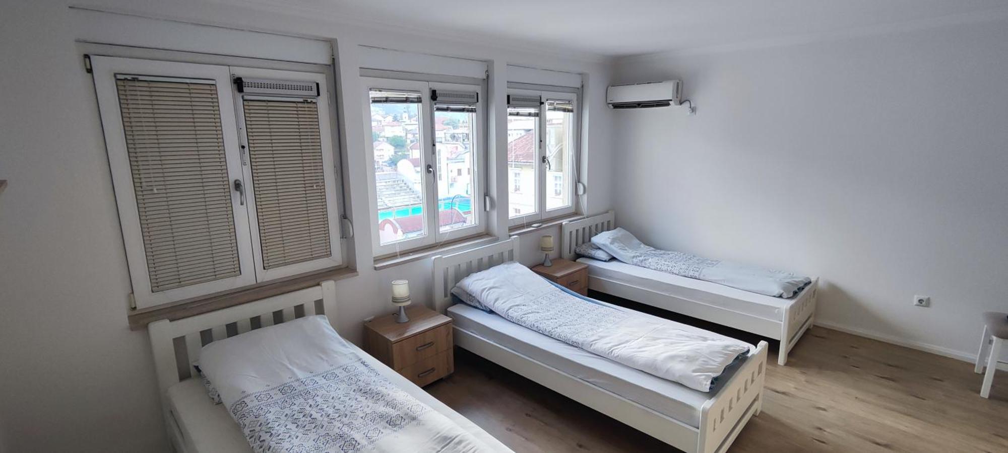 Central Apartment คอนยิค ภายนอก รูปภาพ